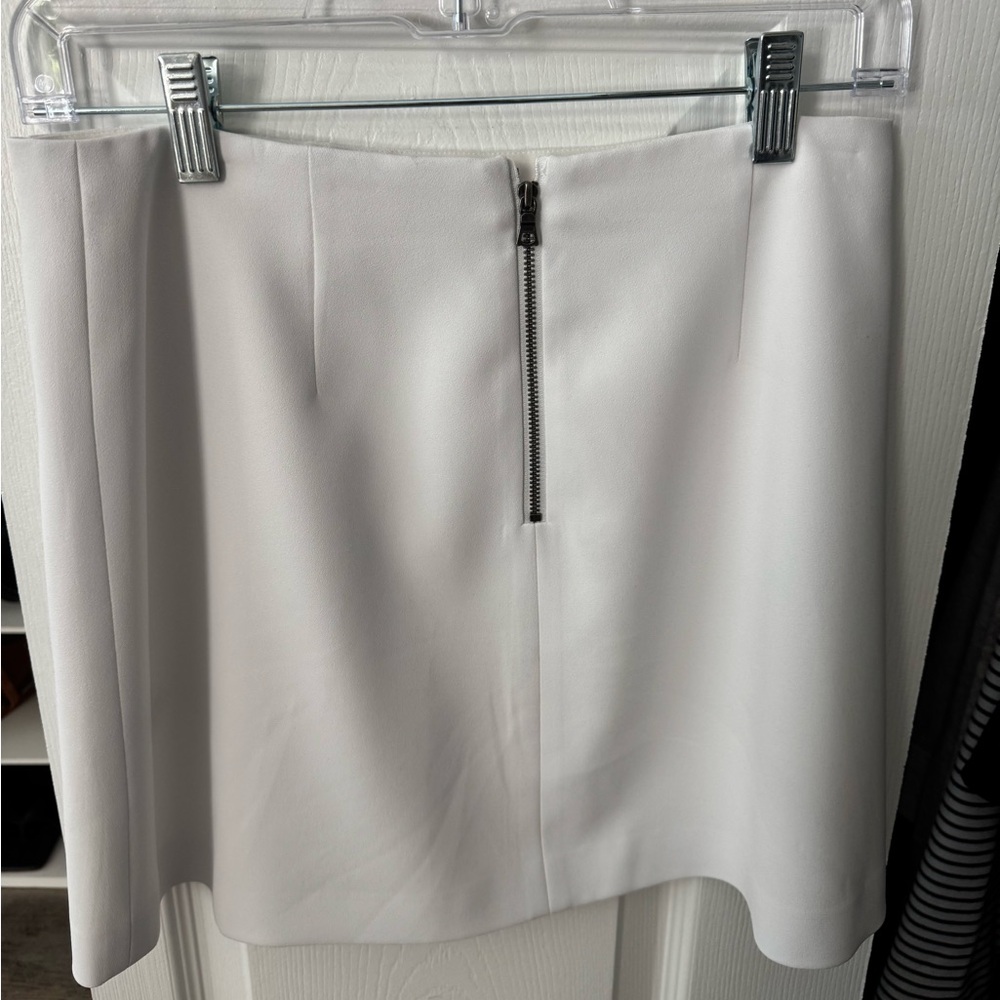 Alice + Olivia White Pencil Skirt with Zipper